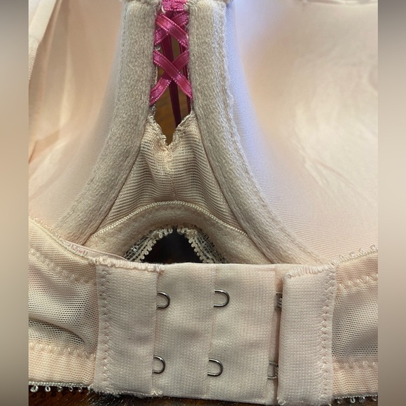 Victoria's Secret Very Sexy Push Up Balconet Bra Size 36D - Picture 8 of 10